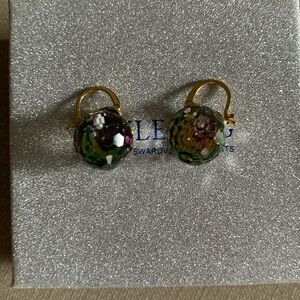 Gorgeous Kate Spade earrings ! Green color with grey on other side